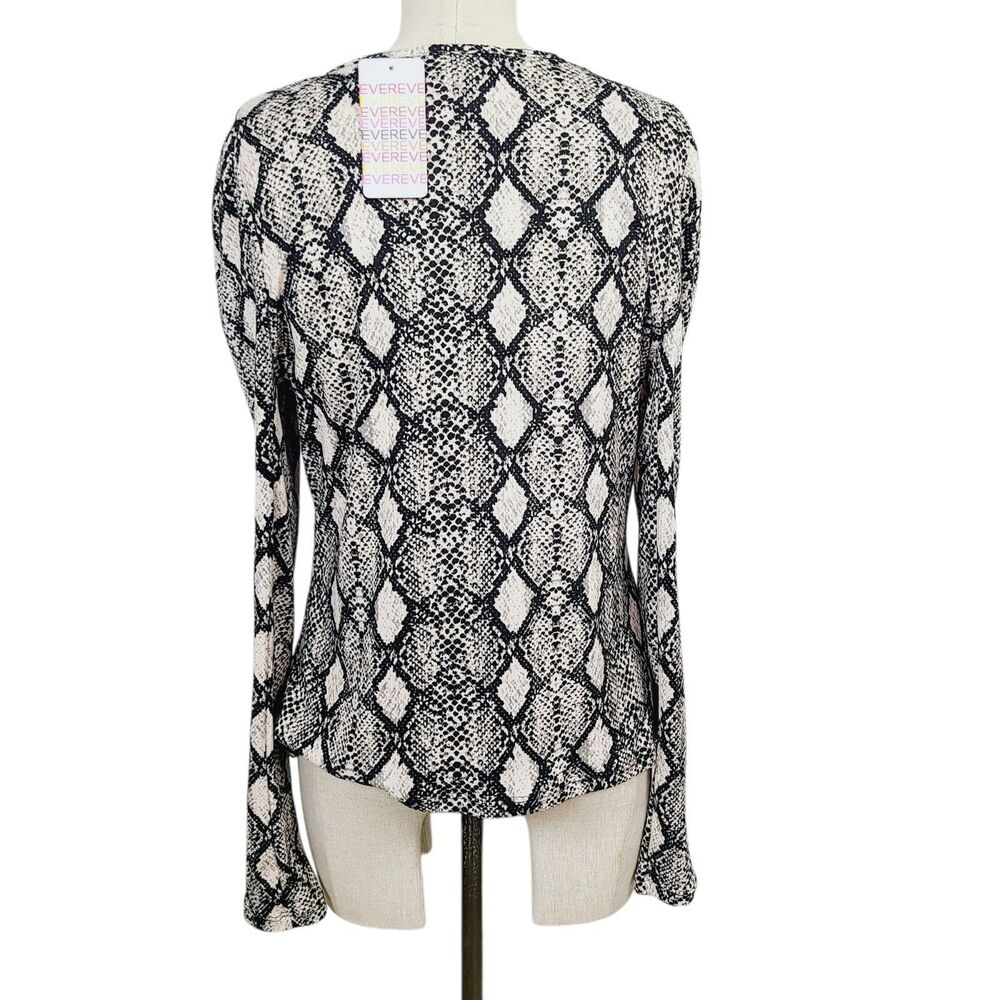 NEW Evereve Sunday In Brooklyn Top L Black Snake Print Knit Puff Sleeve Pullover - Picture 5 of 11